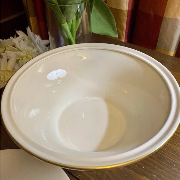 NWT Lenox Eternal 14” Round Covered Veg Bowl, Extremely RARE Discontinued $400 - Picture 2 of 8